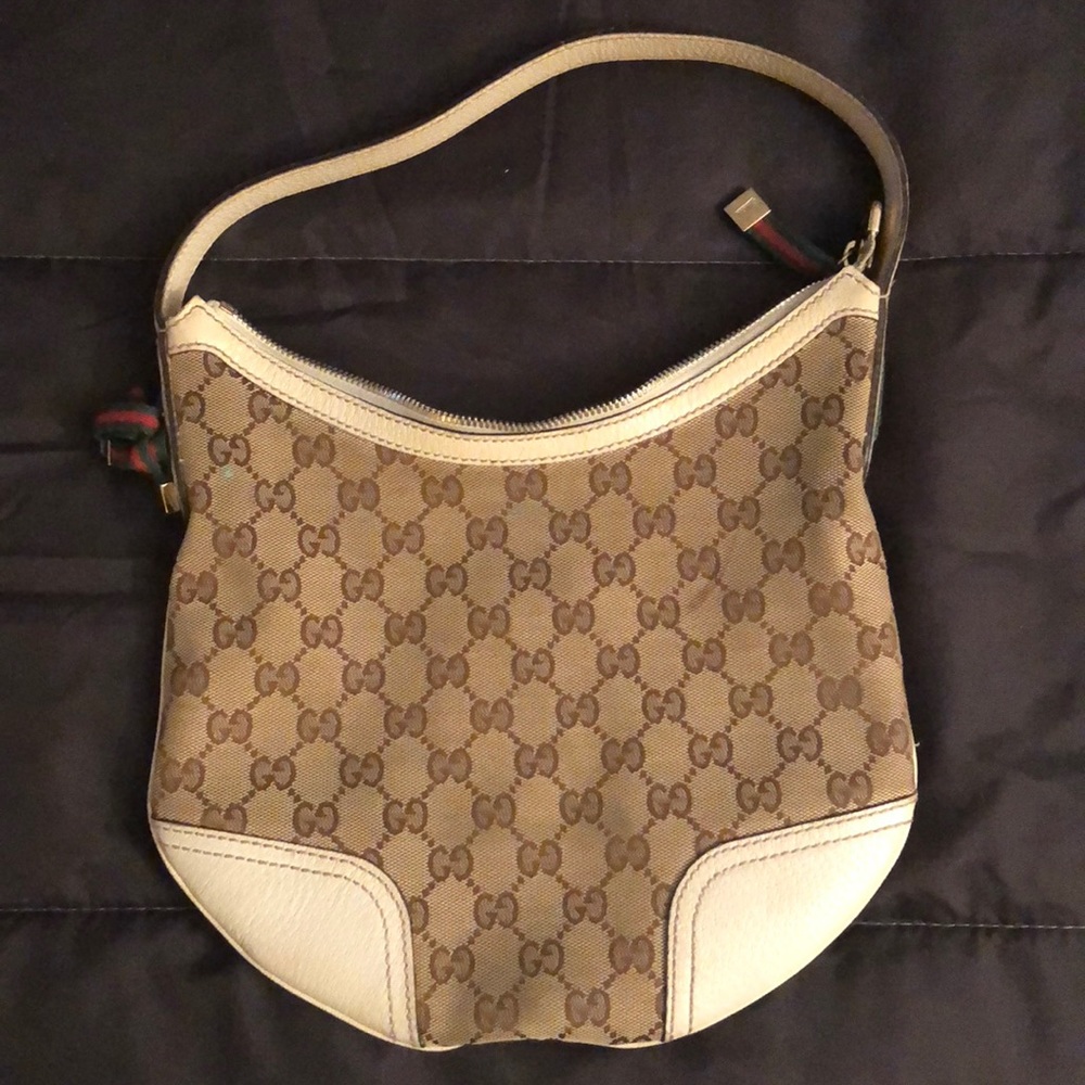Small classic Gucci purse authentic